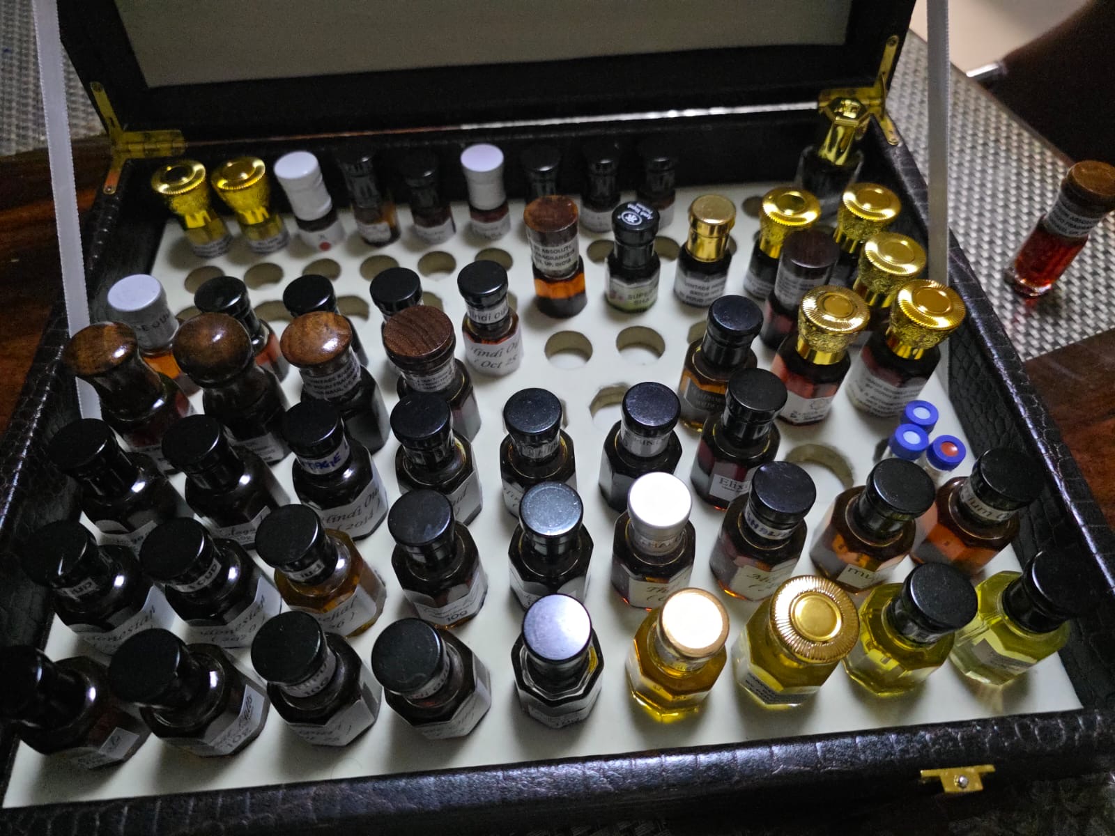 Building a Small Oud Collection — Where to Start